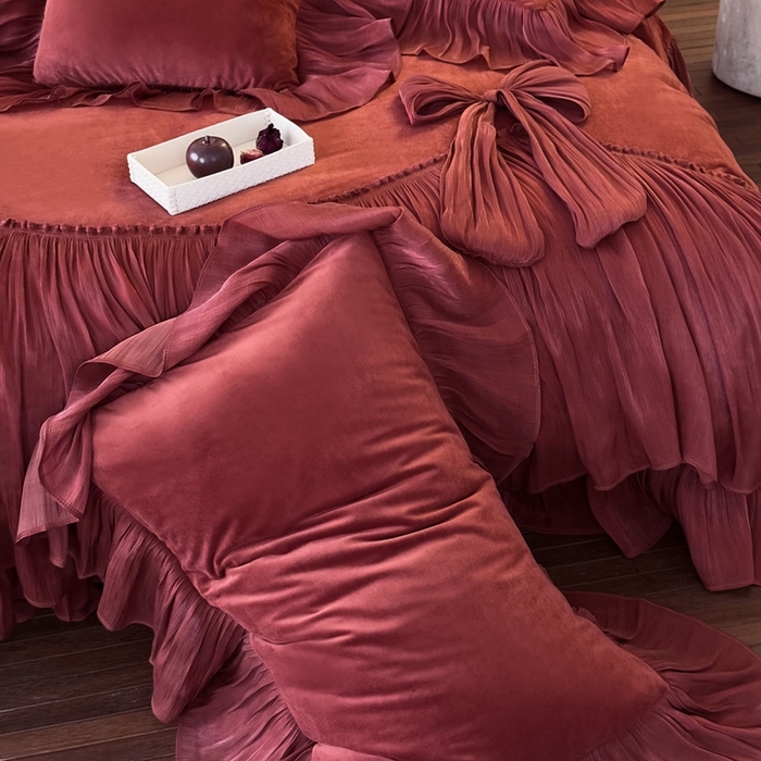 91家纺网 家纺一手货源 找家纺 （总）美芝莱床垫 2025新款亲肤舒适全消光牛奶绒床盖四件套-索菲亚 （券后控价： 床盖款 标准398 床盖款 加大418）