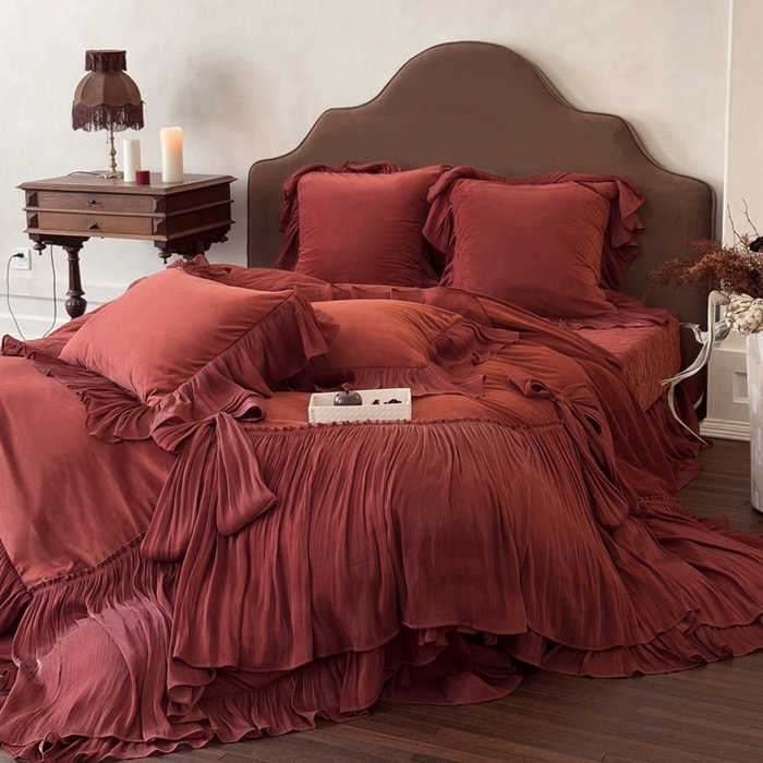 91家纺网 家纺一手货源 找家纺 （总）美芝莱床垫 2025新款亲肤舒适全消光牛奶绒床盖四件套-索菲亚 （券后控价： 床盖款 标准398 床盖款 加大418）