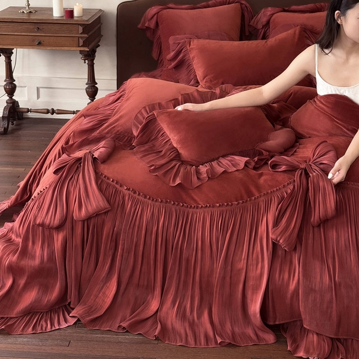 91家纺网 家纺一手货源 找家纺 （总）美芝莱床垫 2025新款亲肤舒适全消光牛奶绒床盖四件套-索菲亚 （券后控价： 床盖款 标准398 床盖款 加大418）