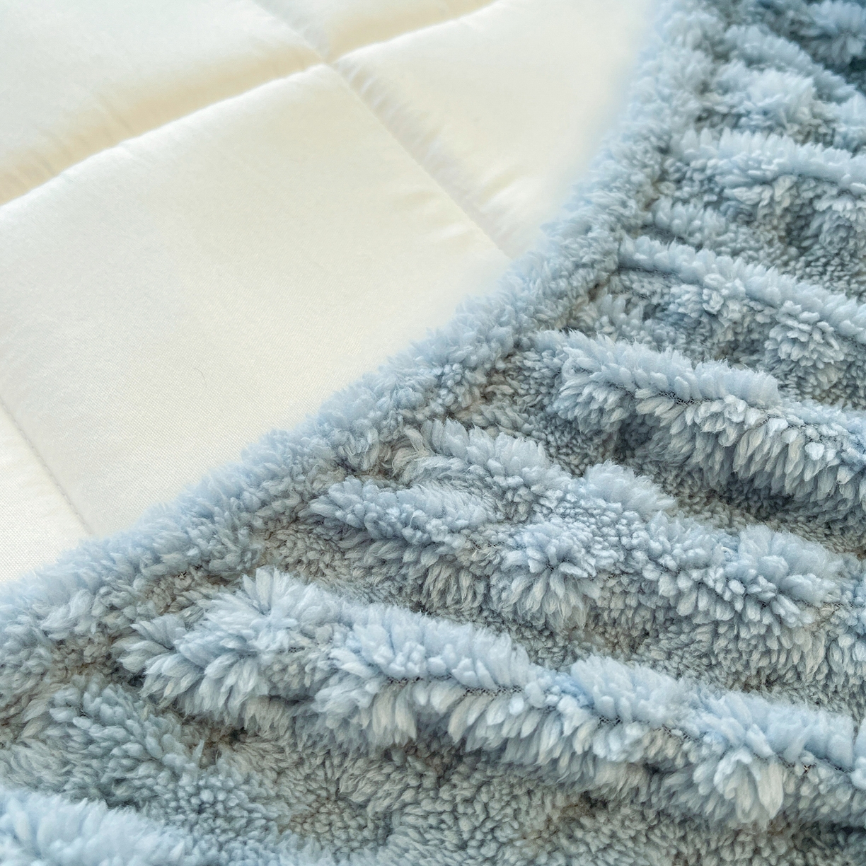 91家纺网 家纺一手货源 找家纺 予梦家纺 2025新款塔芙绒加厚夹棉床笠床垫保护套 星梦格 苍蓝