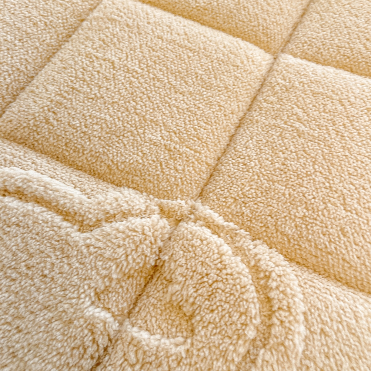 91家纺网 家纺一手货源 找家纺 予梦家纺 2025新款塔芙绒加厚夹棉床笠床垫保护套 萌萌熊 卡其