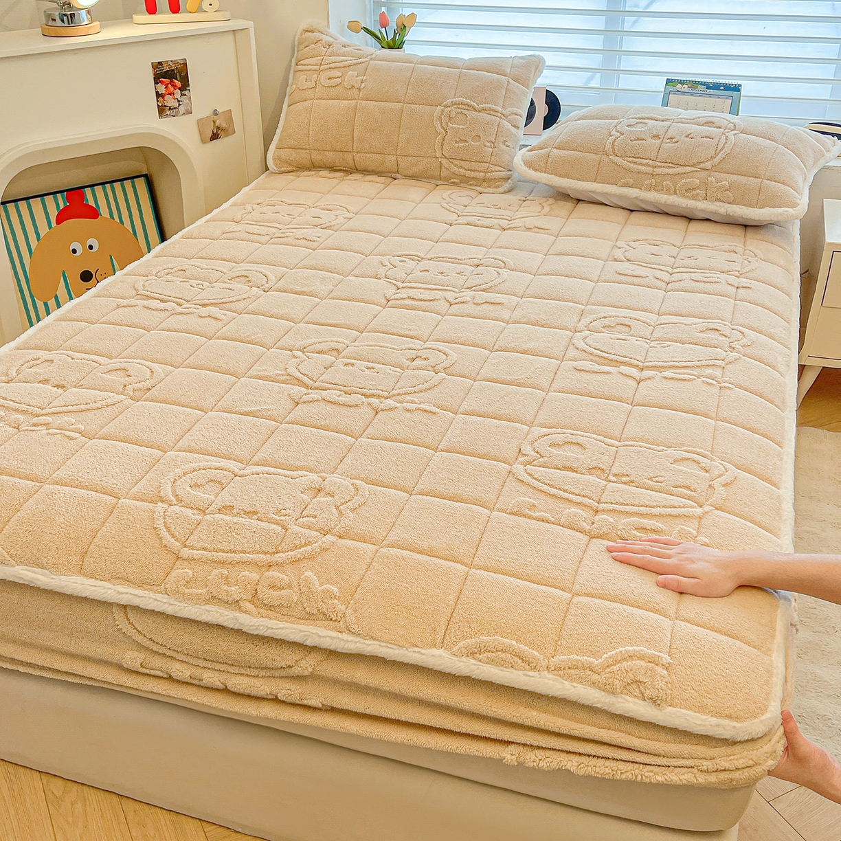予梦家纺 2025新款塔芙绒加厚夹棉床笠床垫保护套 萌萌熊 卡其