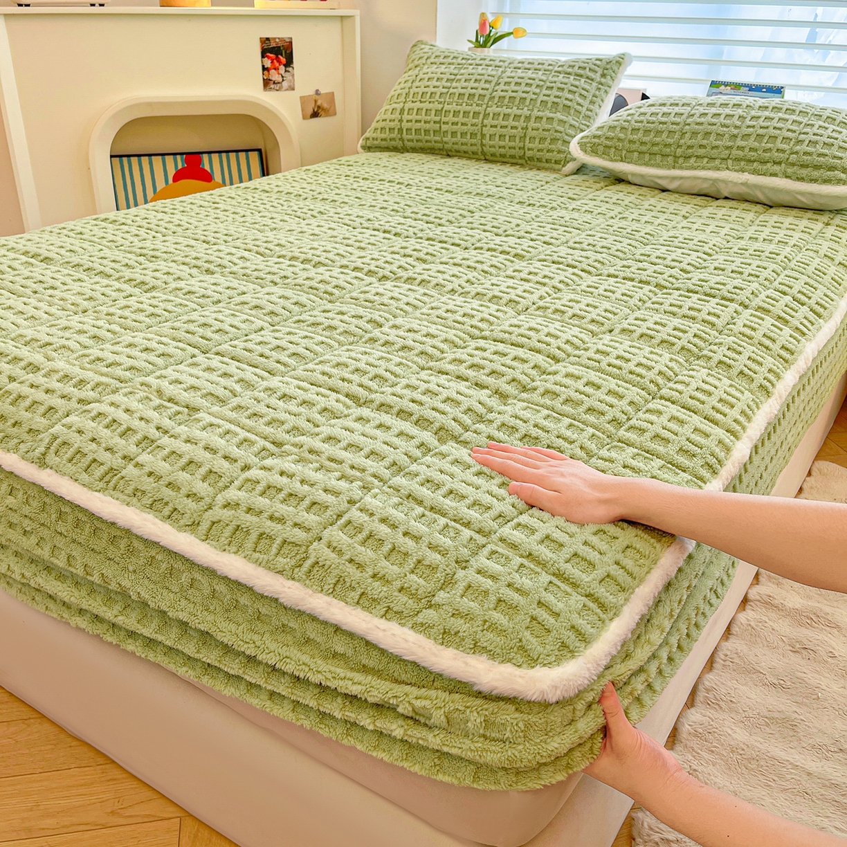 91家纺网 家纺一手货源 找家纺 予梦家纺 2025新款塔芙绒加厚夹棉床笠床垫保护套 星梦格 果绿