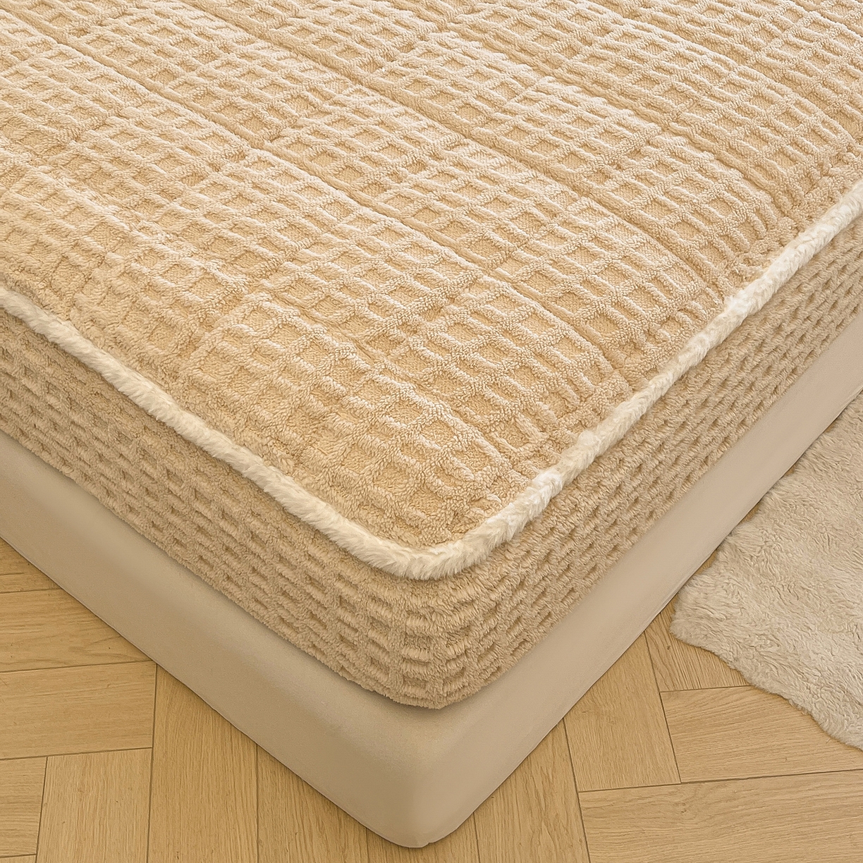 91家纺网 家纺一手货源 找家纺 予梦家纺 2025新款塔芙绒加厚夹棉床笠床垫保护套 星梦格 卡其