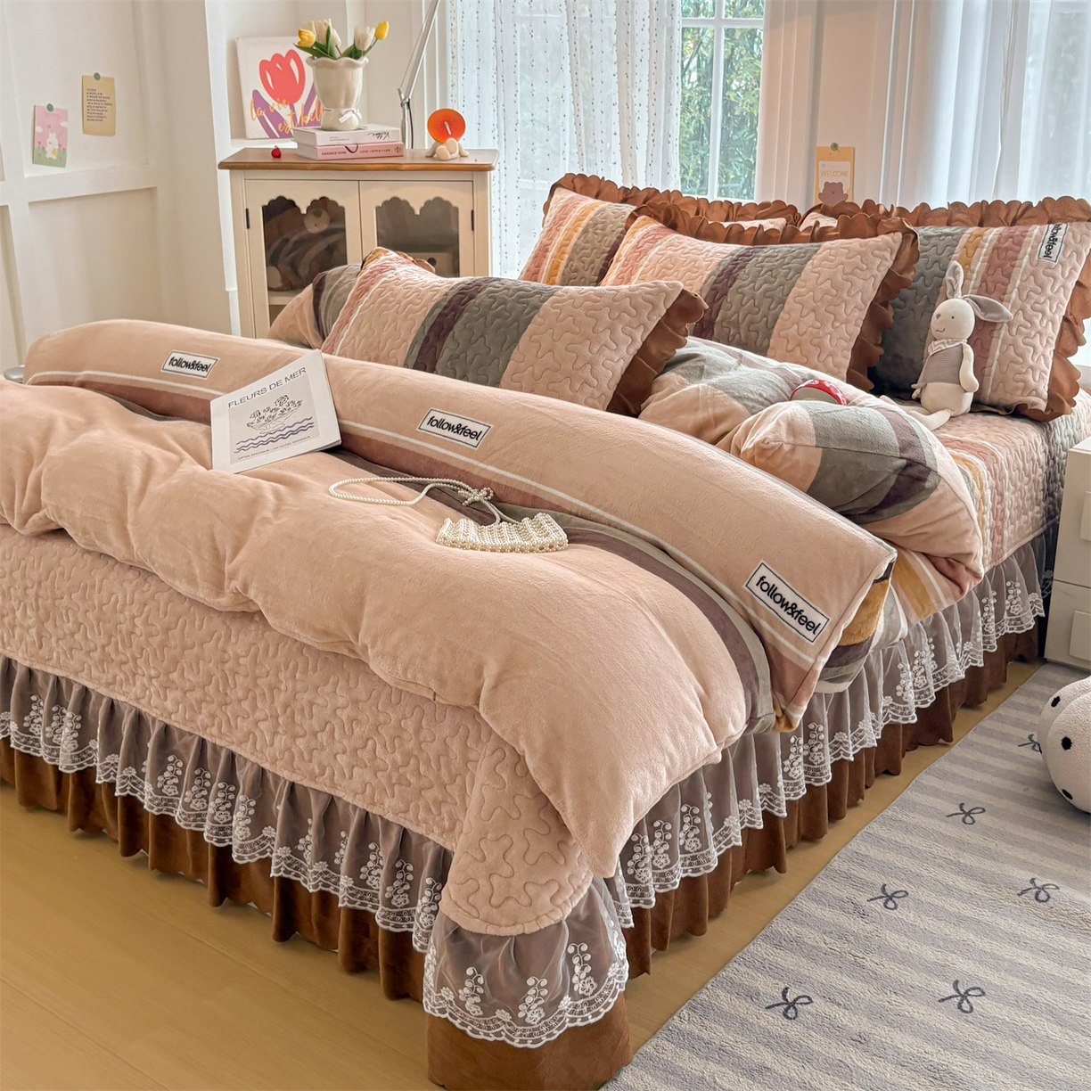 91家纺网 家纺一手货源 找家纺 （总）艺慕家纺 2025新款时尚印花牛奶绒床盖四件套