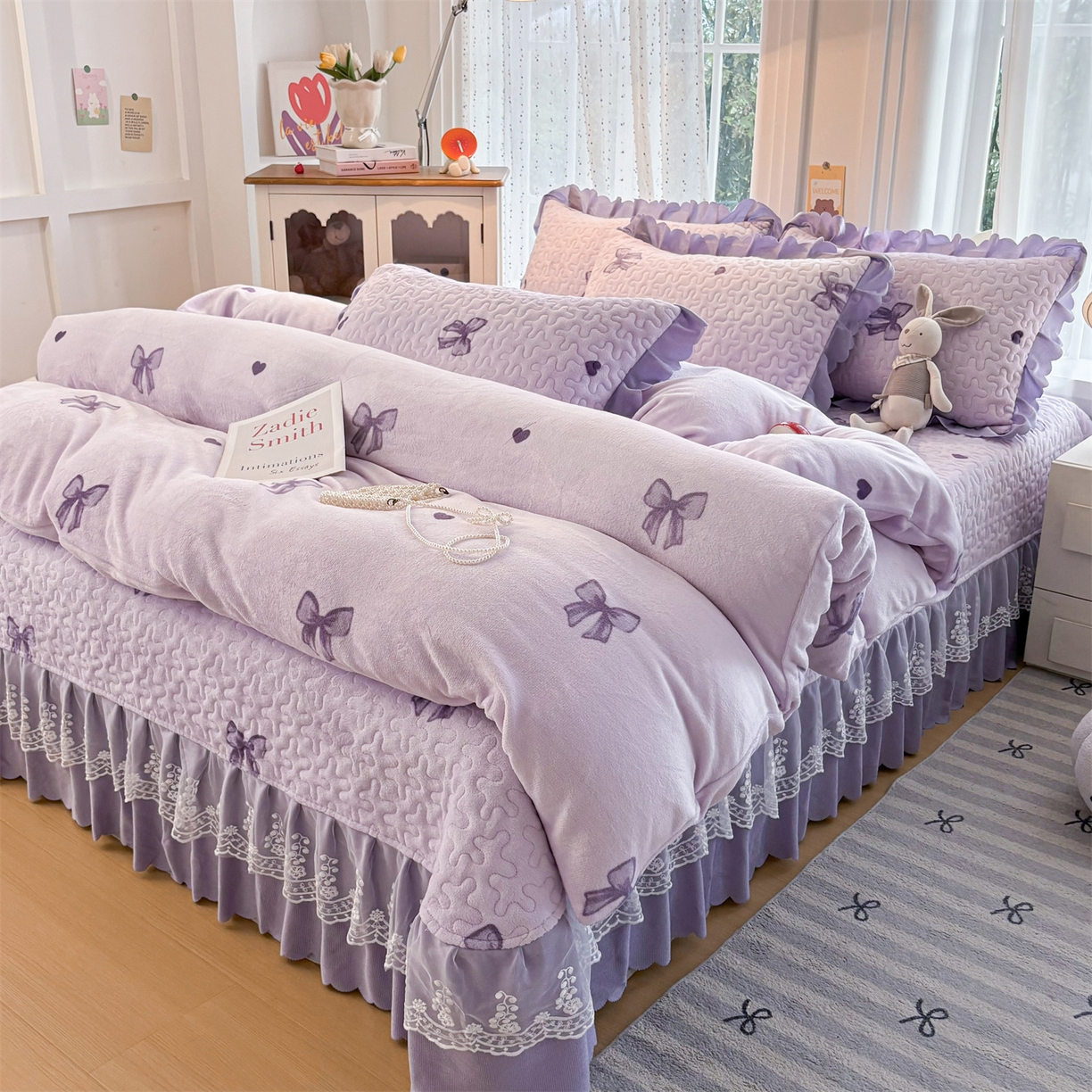 91家纺网 家纺一手货源 找家纺 （总）艺慕家纺 2025新款时尚印花牛奶绒床盖四件套