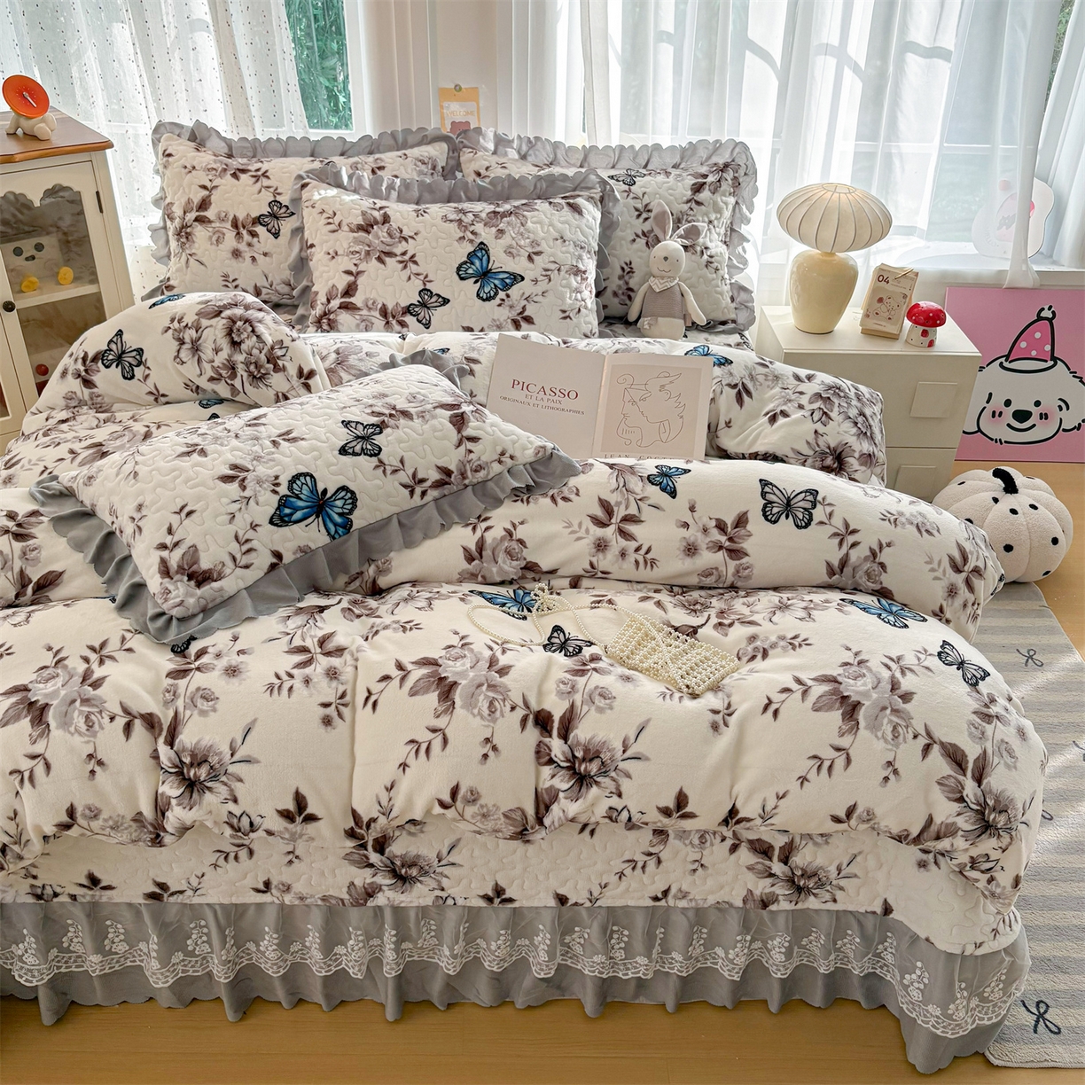 91家纺网 家纺一手货源 找家纺 艺慕家纺 2025新款时尚印花牛奶绒床盖四件套 蝴蝶相恋