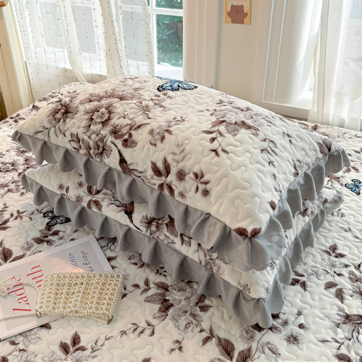 91家纺网 家纺一手货源 找家纺 艺慕家纺 2025新款时尚印花牛奶绒床盖四件套 蝴蝶相恋