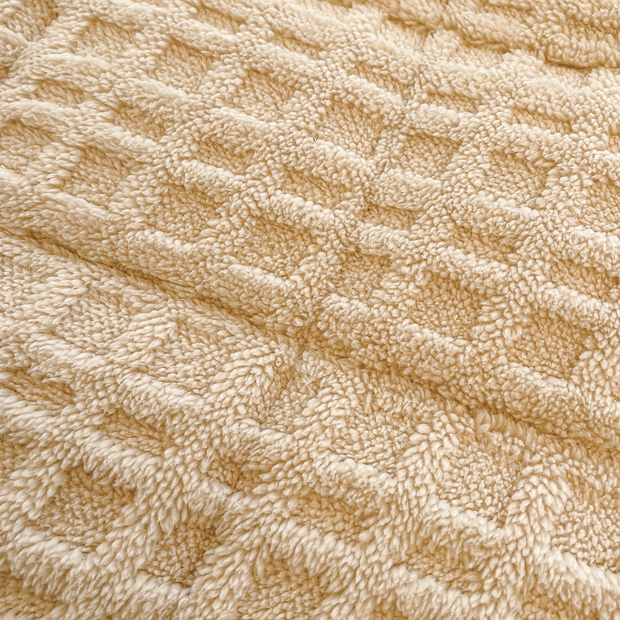 91家纺网 家纺一手货源 找家纺 予梦家纺 2025新款塔芙绒加厚夹棉床笠床垫保护套 星梦格 卡其