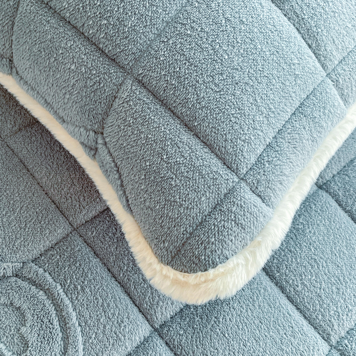 91家纺网 家纺一手货源 找家纺 （总）予梦家纺 2025新款塔芙绒加厚夹棉床笠床垫保护套