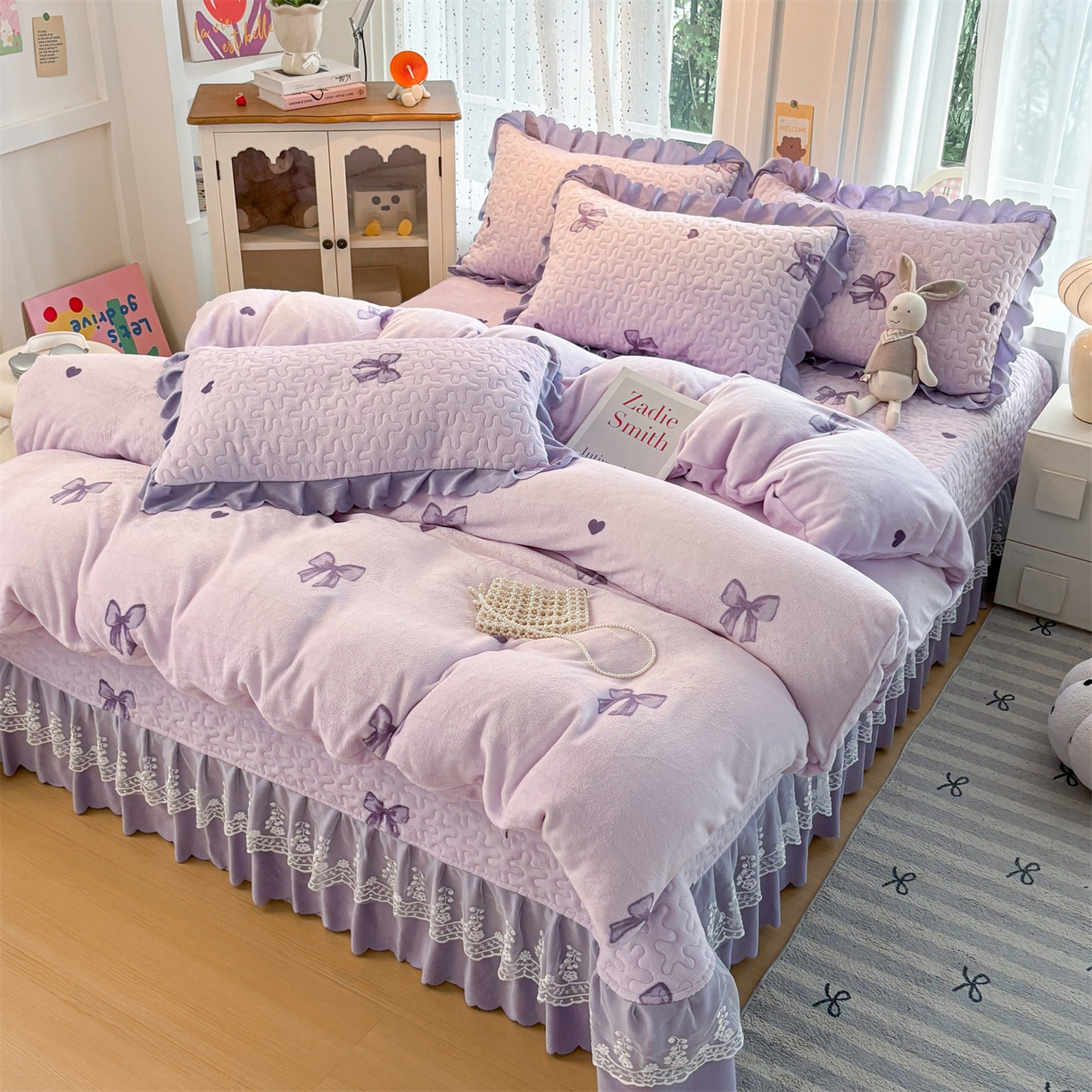 91家纺网 家纺一手货源 找家纺 艺慕家纺 2025新款时尚印花牛奶绒床盖四件套 罗曼爱人