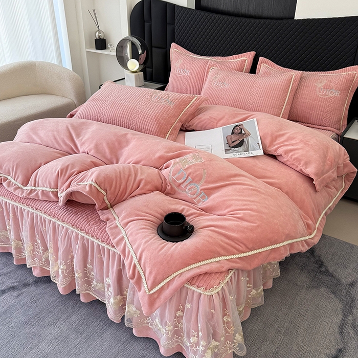 91家纺网 家纺一手货源 找家纺 （总）美芝莱床垫 2025秋冬新款亲肤舒适牛奶绒床盖款四件套