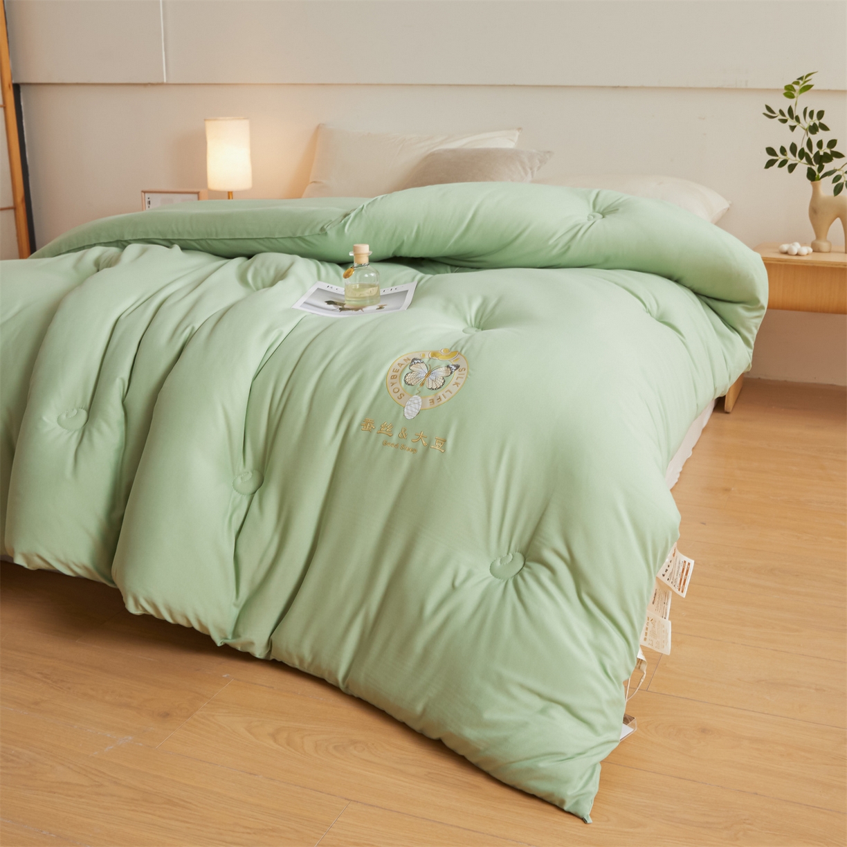 91家纺网 家纺一手货源 找家纺 上学郎家居 2025新款水洗棉大豆被子被芯-蝶舞 蝶舞大豆-青果绿