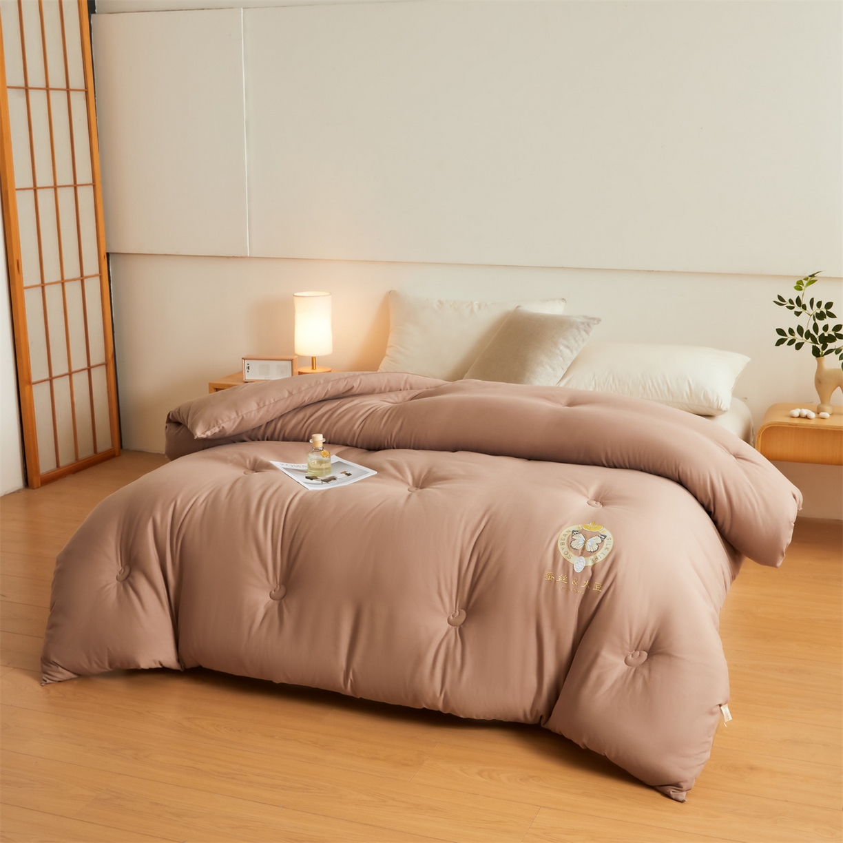 91家纺网 家纺一手货源 找家纺 上学郎家居 2025新款水洗棉大豆被子被芯-蝶舞 蝶舞大豆-焦糖咖