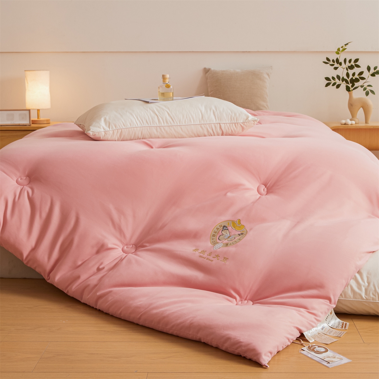 91家纺网 家纺一手货源 找家纺 上学郎家居 2025新款水洗棉大豆被子被芯-蝶舞 蝶舞大豆-豆沙粉