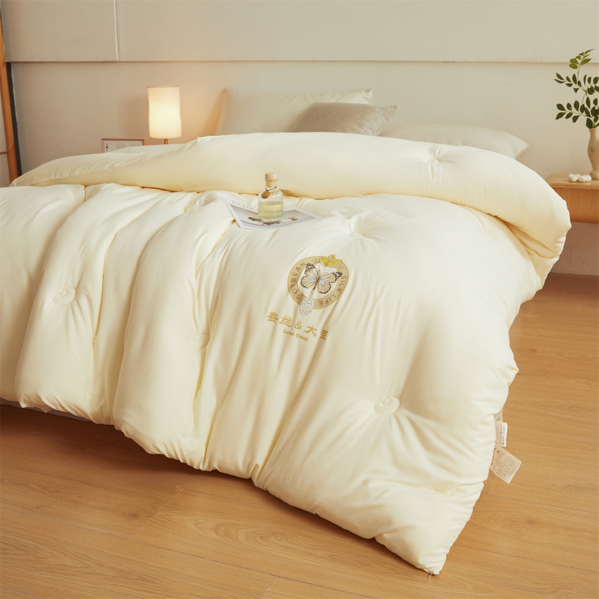91家纺网 家纺一手货源 找家纺 上学郎家居 2025新款水洗棉大豆被子被芯-蝶舞 蝶舞大豆-奶油黄