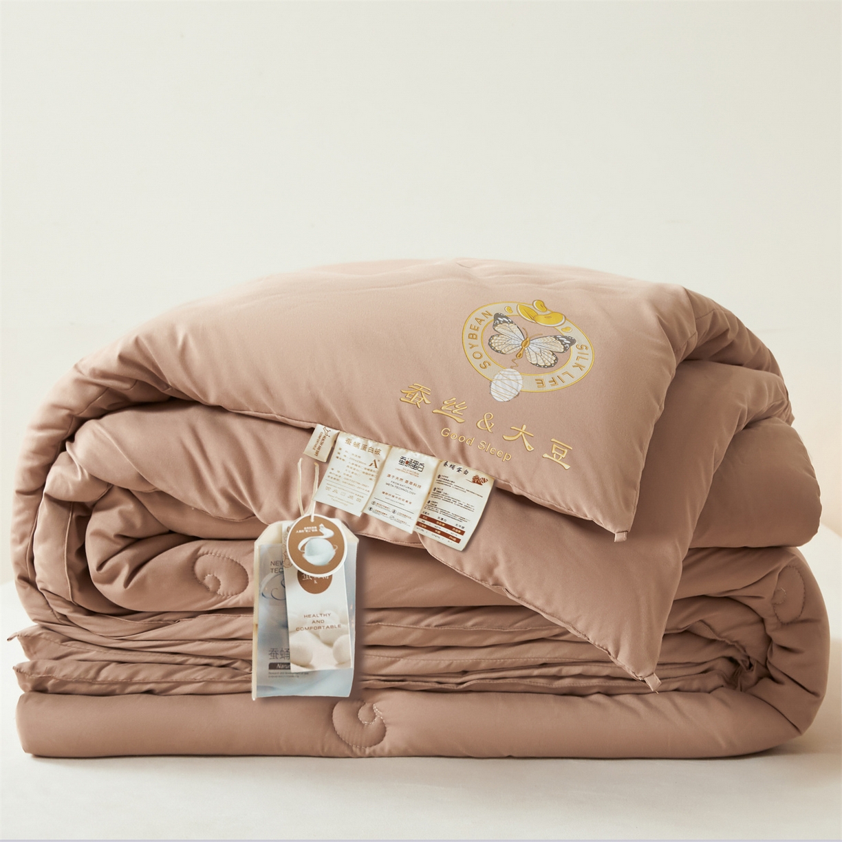 91家纺网 家纺一手货源 找家纺 上学郎家居 2025新款水洗棉大豆被子被芯-蝶舞 蝶舞大豆-焦糖咖