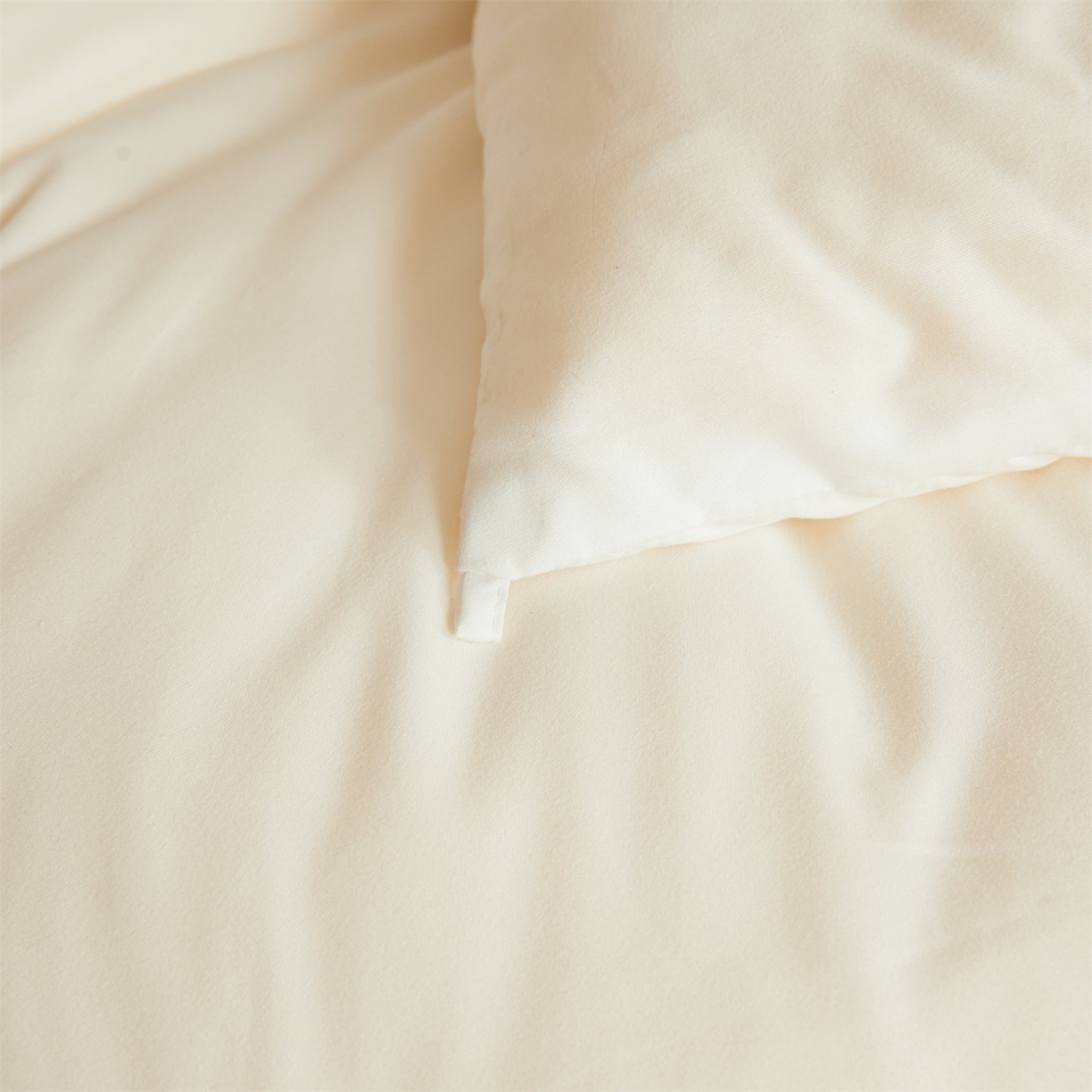 91家纺网 家纺一手货源 找家纺 上学郎家居 2025新款水洗棉大豆被子被芯-蝶舞 蝶舞大豆-云朵白