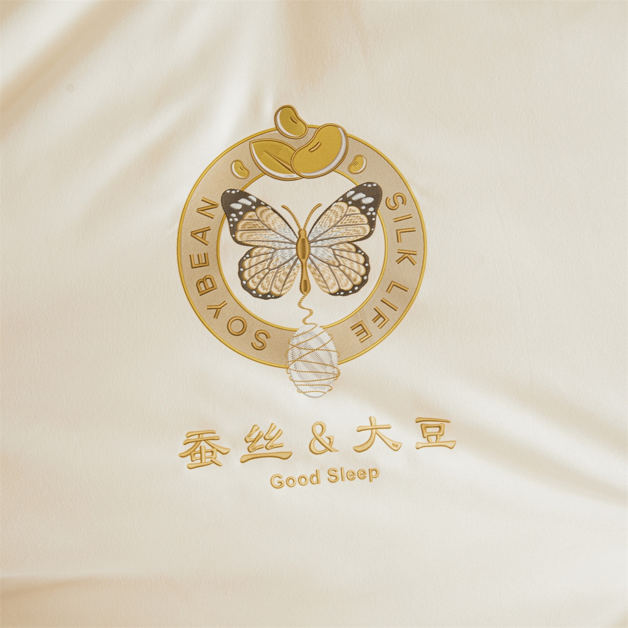 91家纺网 家纺一手货源 找家纺 上学郎家居 2025新款水洗棉大豆被子被芯-蝶舞 蝶舞大豆-云朵白