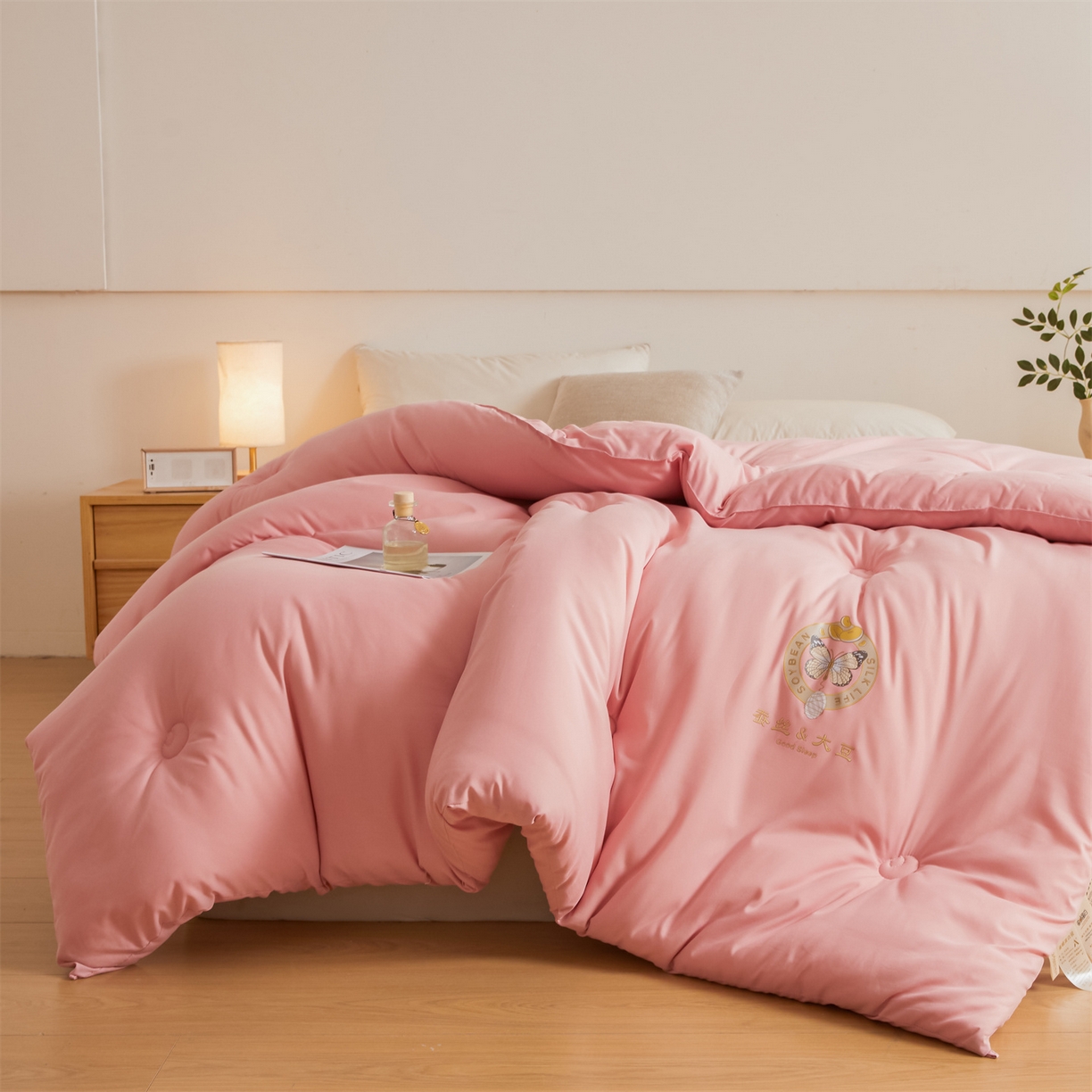 91家纺网 家纺一手货源 找家纺 上学郎家居 2025新款水洗棉大豆被子被芯-蝶舞 蝶舞大豆-豆沙粉