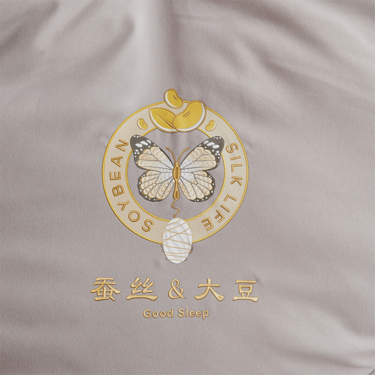 91家纺网 家纺一手货源 找家纺 上学郎家居 2025新款水洗棉大豆被子被芯-蝶舞 蝶舞大豆-时尚灰