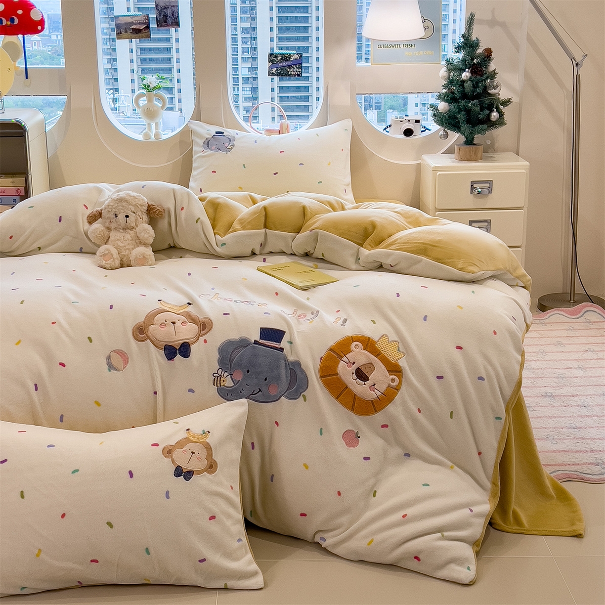 91家纺网 家纺一手货源 找家纺 曲之慕 2025新款卡通消光牛奶绒贴布四件套 有趣动物园