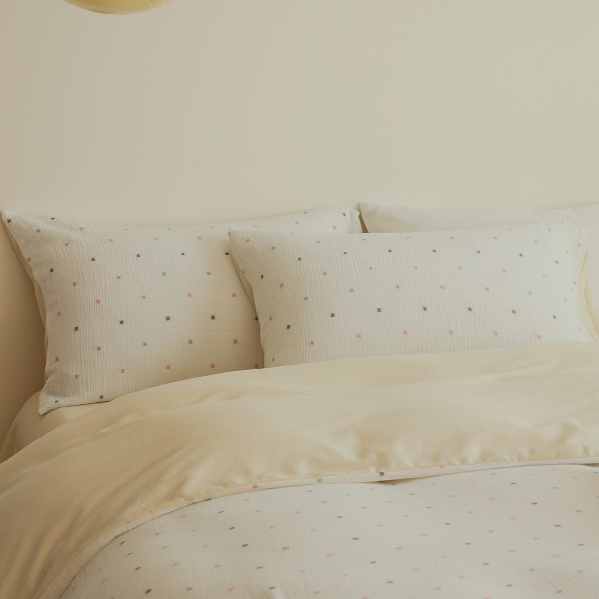 91家纺网 家纺一手货源 找家纺 （总）小春日和 2025新款全棉双层纱A类母婴四件套纯棉提花纱布床上用品四件套纯色床单亲肤被套民宿套件1.8床笠