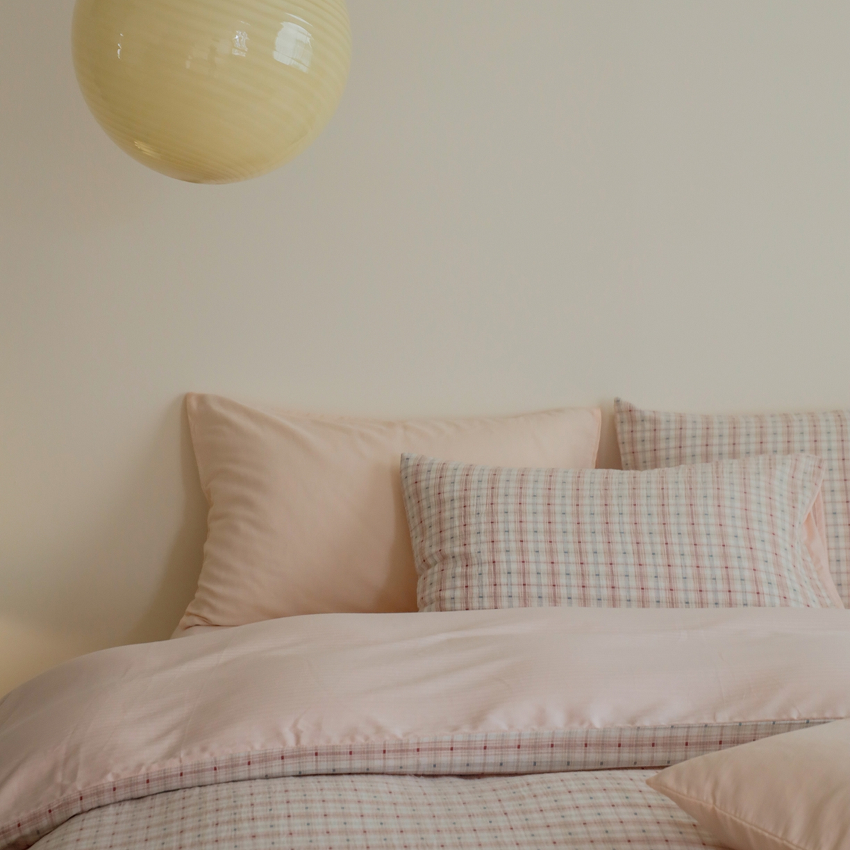 91家纺网 家纺一手货源 找家纺 小春日和 2025新款全棉双层纱A类母婴四件套纯棉提花纱布床上用品四件套纯色床单亲肤被套民宿套件1.8床笠 叙言-粉