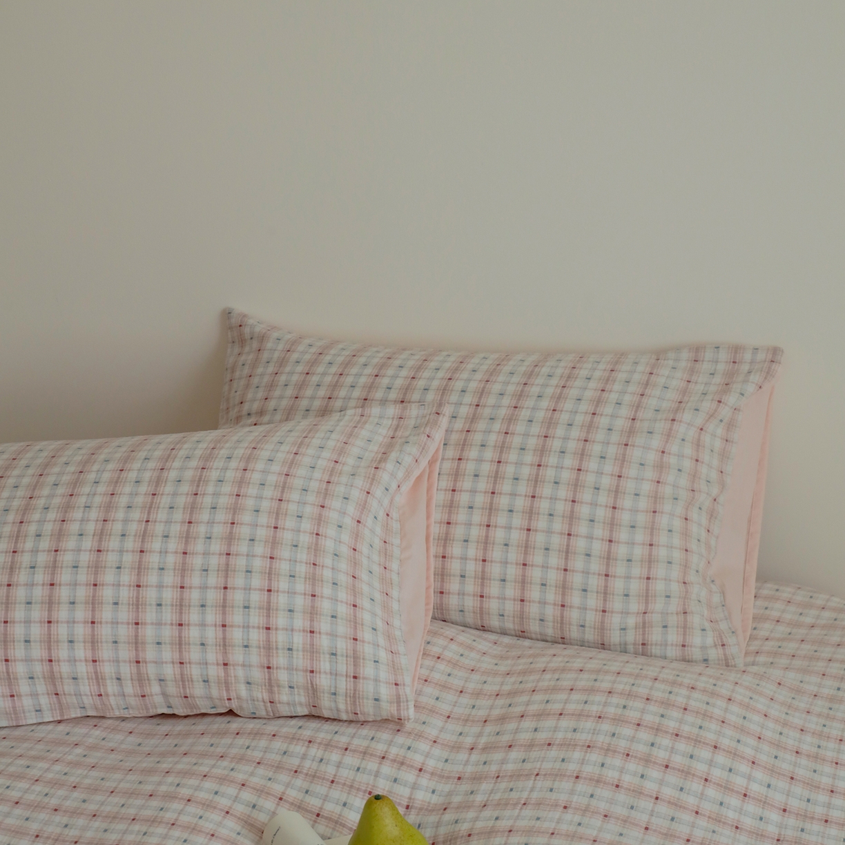 91家纺网 家纺一手货源 找家纺 小春日和 2025新款全棉双层纱A类母婴四件套纯棉提花纱布床上用品四件套纯色床单亲肤被套民宿套件1.8床笠 叙言-粉