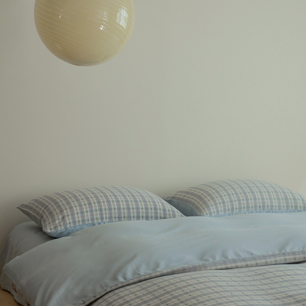 91家纺网 家纺一手货源 找家纺 小春日和 2025新款全棉双层纱A类母婴四件套纯棉提花纱布床上用品四件套纯色床单亲肤被套民宿套件1.8床笠 叙言-蓝