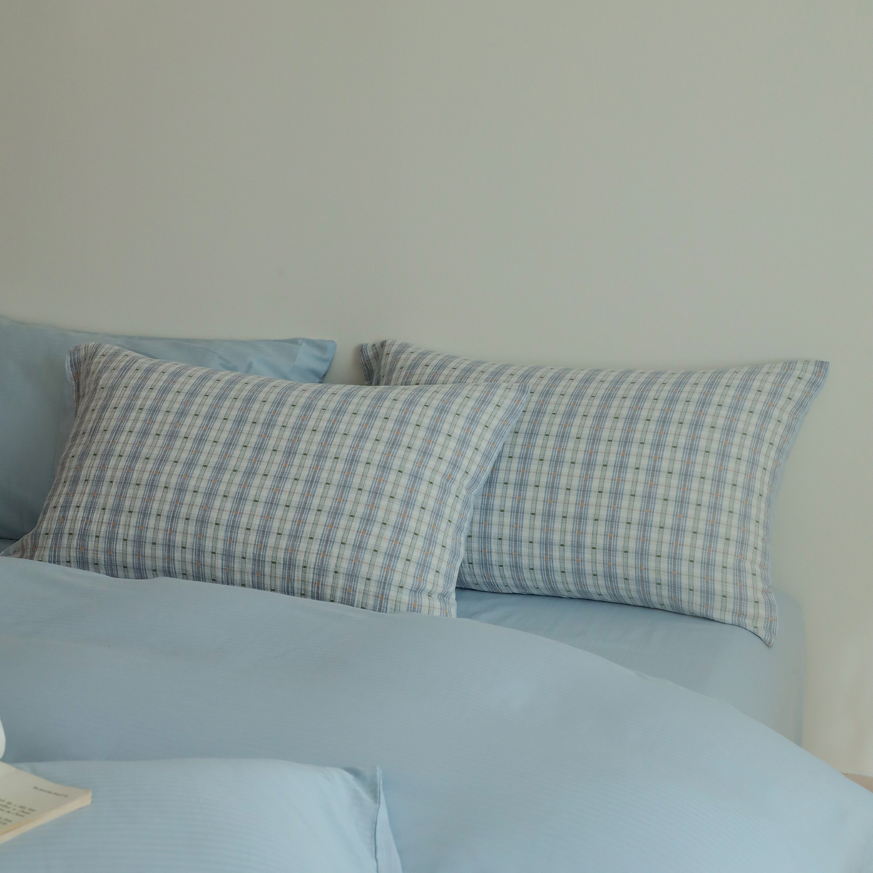 91家纺网 家纺一手货源 找家纺 小春日和 2025新款全棉双层纱A类母婴四件套纯棉提花纱布床上用品四件套纯色床单亲肤被套民宿套件1.8床笠 叙言-蓝