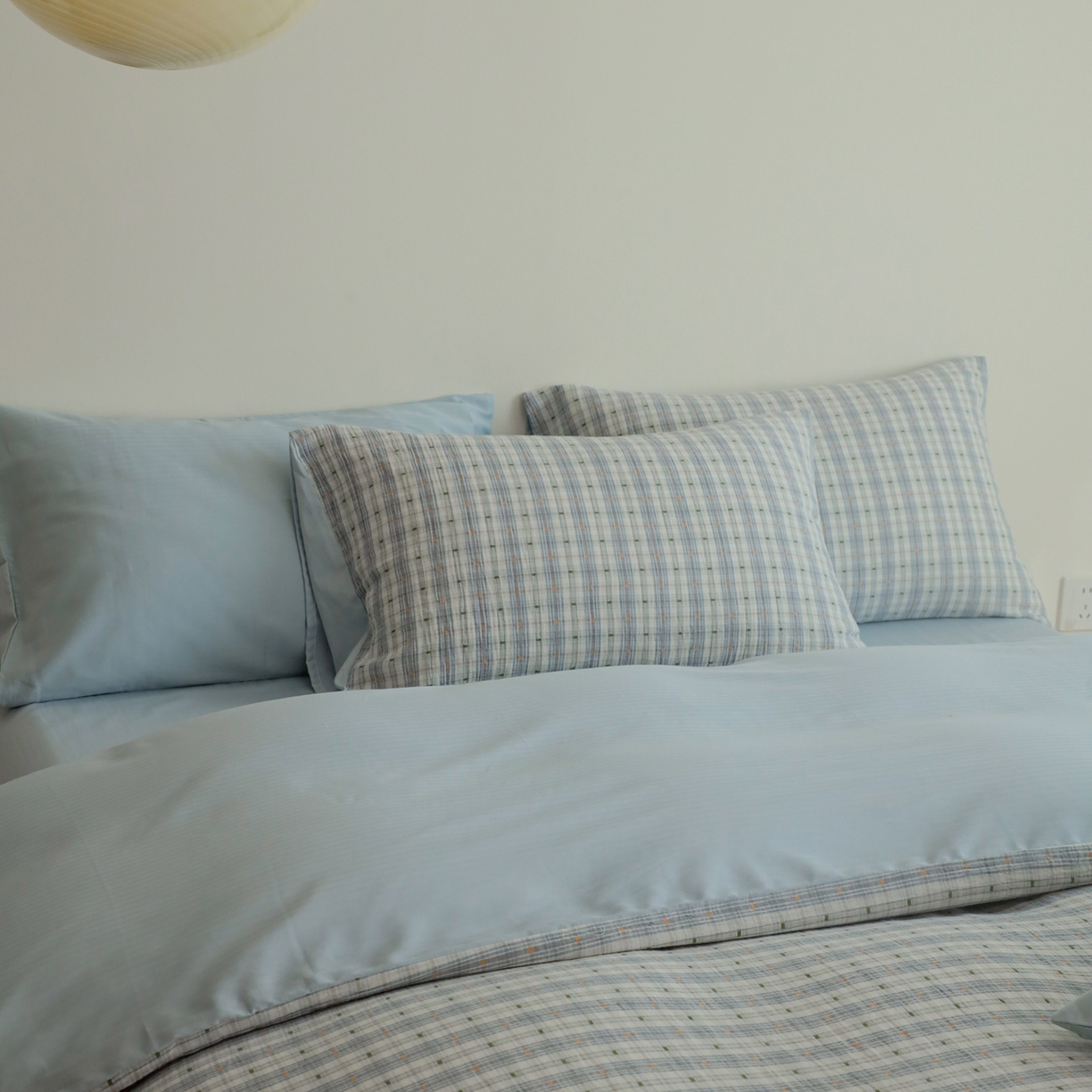 91家纺网 家纺一手货源 找家纺 小春日和 2025新款全棉双层纱A类母婴四件套纯棉提花纱布床上用品四件套纯色床单亲肤被套民宿套件1.8床笠 叙言-蓝