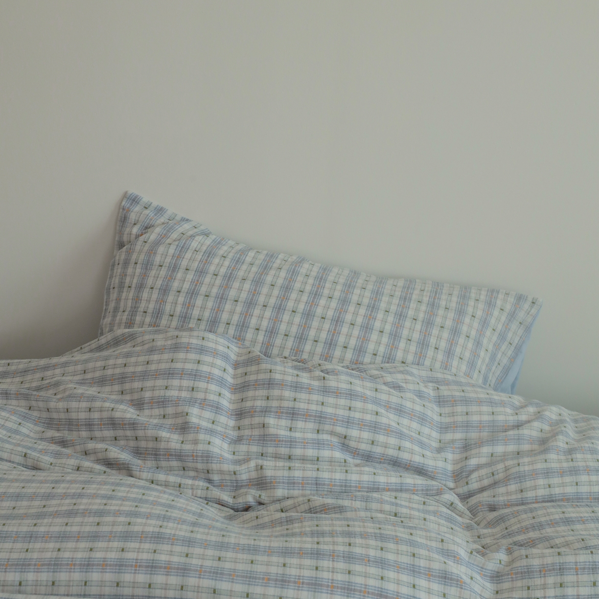 91家纺网 家纺一手货源 找家纺 小春日和 2025新款全棉双层纱A类母婴四件套纯棉提花纱布床上用品四件套纯色床单亲肤被套民宿套件1.8床笠 叙言-蓝