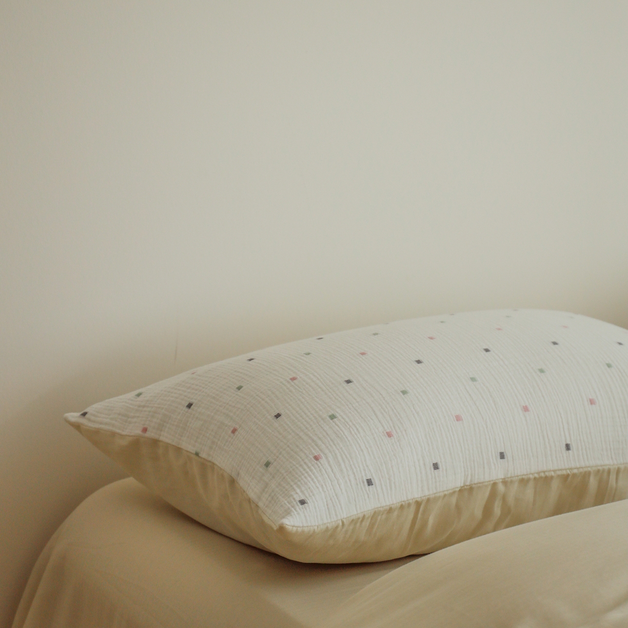 91家纺网 家纺一手货源 找家纺 小春日和 2025新款全棉双层纱A类母婴四件套纯棉提花纱布床上用品四件套纯色床单亲肤被套民宿套件1.8床笠 叙言-山雾