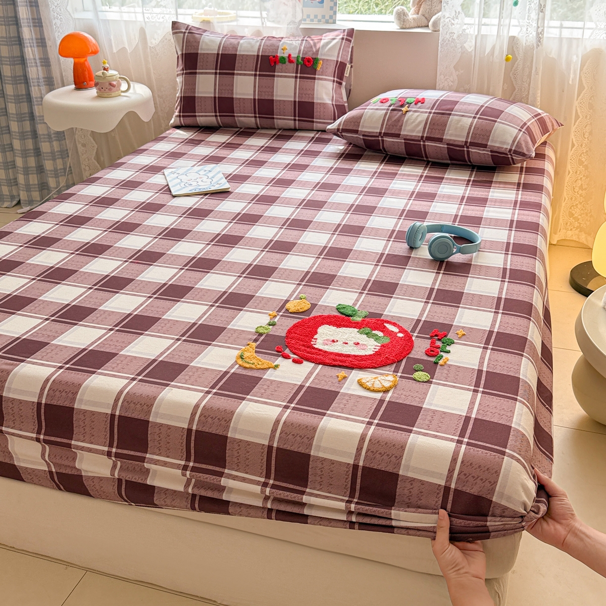 91家纺网 家纺一手货源 找家纺 沐辰 2025新款A类全棉磨毛绣花单品床单床笠 水果猫咪-床笠