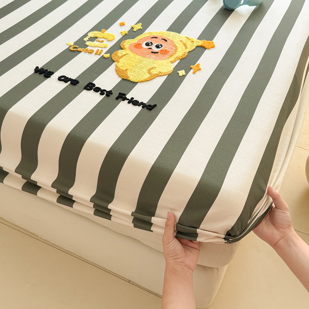 91家纺网 家纺一手货源 找家纺 沐辰 2025新款A类全棉磨毛绣花单品床单床笠 星星人条纹-床笠