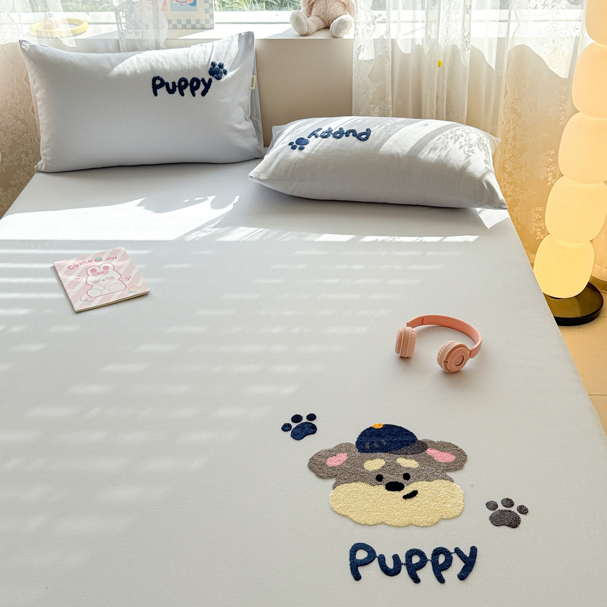 91家纺网 家纺一手货源 找家纺 沐辰 2025新款A类全棉磨毛绣花单品床单床笠 邮差狗狗-床笠