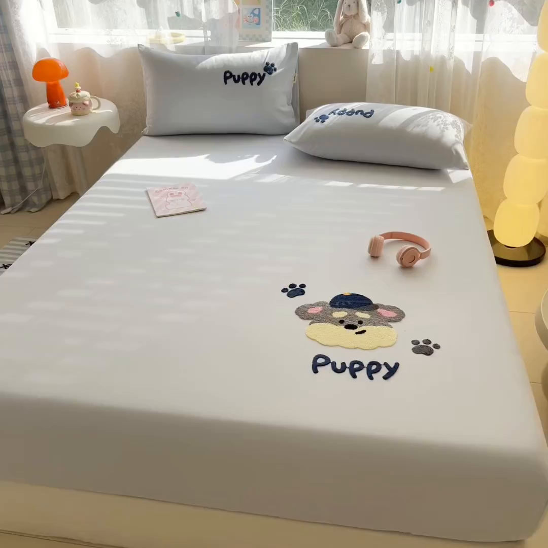 91家纺网 家纺一手货源 找家纺 沐辰 2025新款A类全棉磨毛绣花单品床单床笠 邮差狗狗-床笠