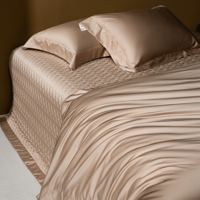 91家纺网 家纺一手货源 找家纺 （总）涞澳家纺 2025新款80天丝棉磨毛床盖压线款四件套-星河入梦