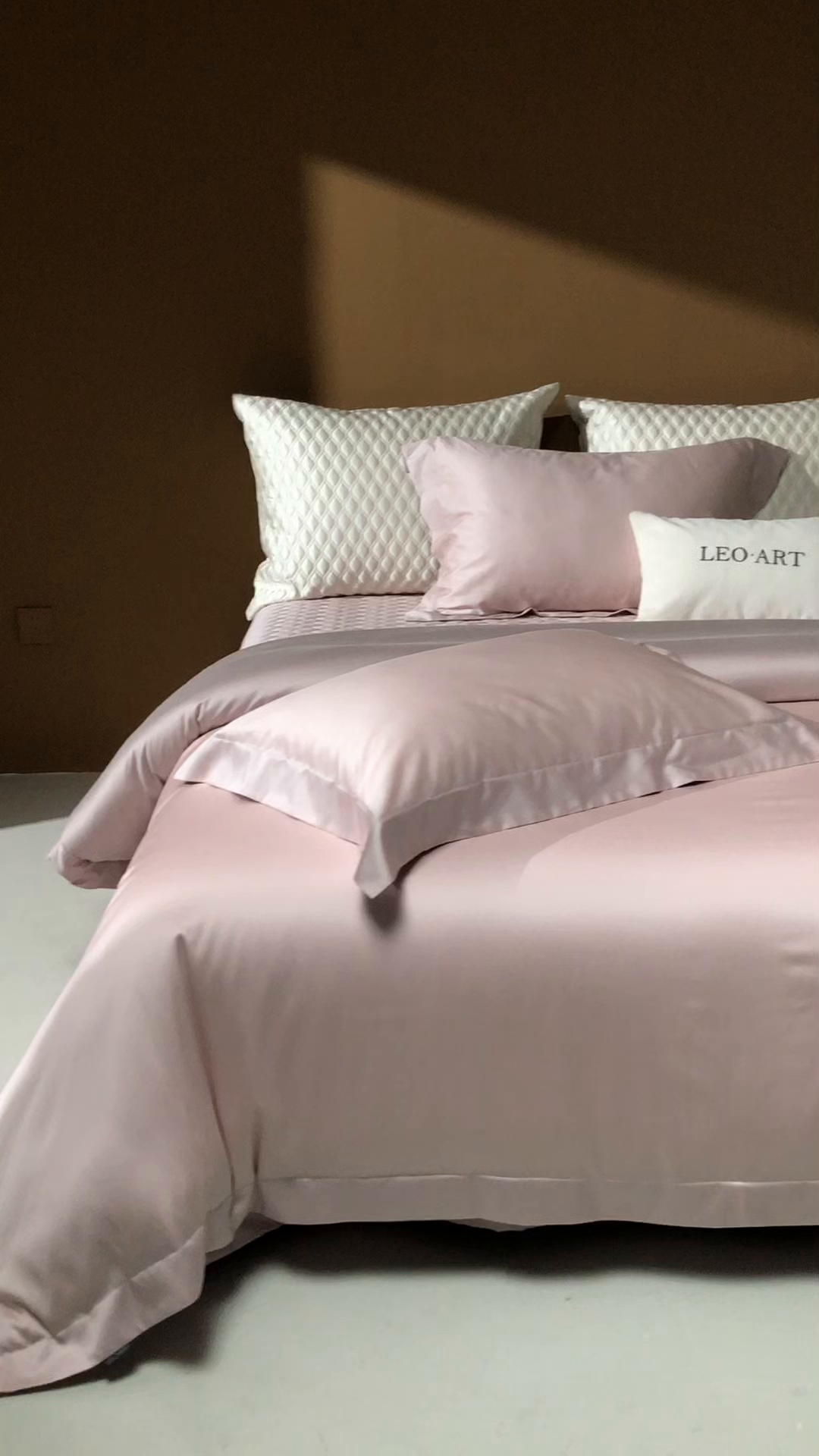 91家纺网 家纺一手货源 找家纺 涞澳家纺 2025新款80天丝棉磨毛床盖压线款四件套-星河入梦 星河入梦-梅子