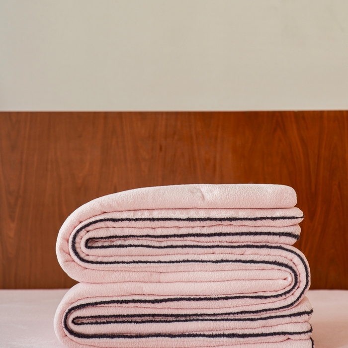 91家纺网 家纺一手货源 找家纺 （总）涞澳家纺 2025新款亲肤舒适毛巾绒懒人被被子被芯