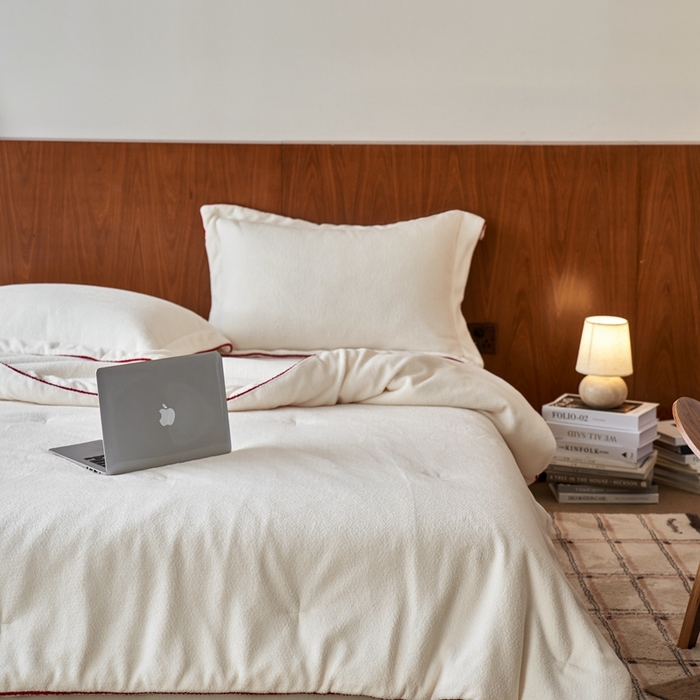 91家纺网 家纺一手货源 找家纺 涞澳家纺 2025新款亲肤舒适毛巾绒懒人被被子被芯 毛巾绒懒人被-白