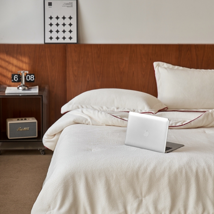 91家纺网 家纺一手货源 找家纺 涞澳家纺 2025新款亲肤舒适毛巾绒懒人被被子被芯 毛巾绒懒人被-白