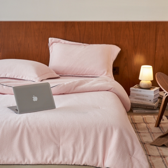 91家纺网 家纺一手货源 找家纺 涞澳家纺 2025新款亲肤舒适毛巾绒懒人被被子被芯 毛巾绒懒人被-粉