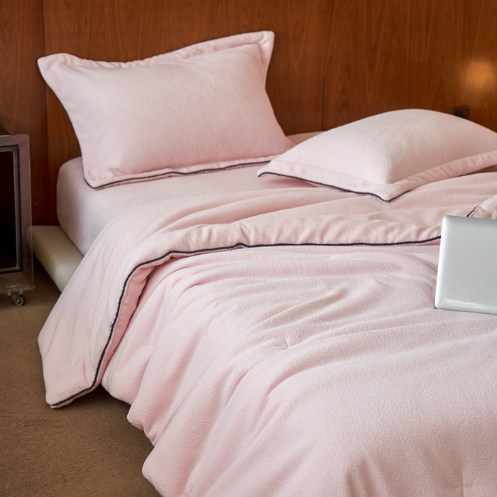 91家纺网 家纺一手货源 找家纺 涞澳家纺 2025新款亲肤舒适毛巾绒懒人被被子被芯 毛巾绒懒人被-粉