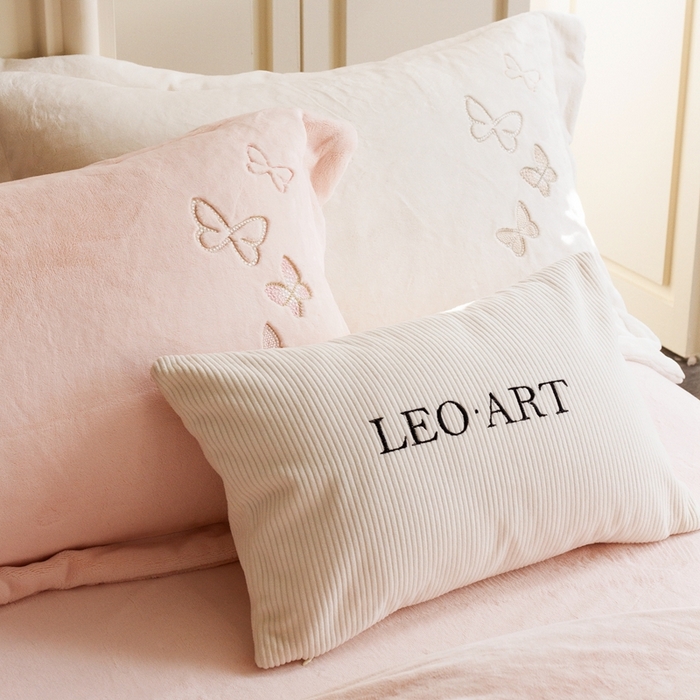 91家纺网 家纺一手货源 找家纺 涞澳家纺 2025秋冬新款亲肤舒适牛奶绒四件套-光辉碟影 光辉碟影-粉