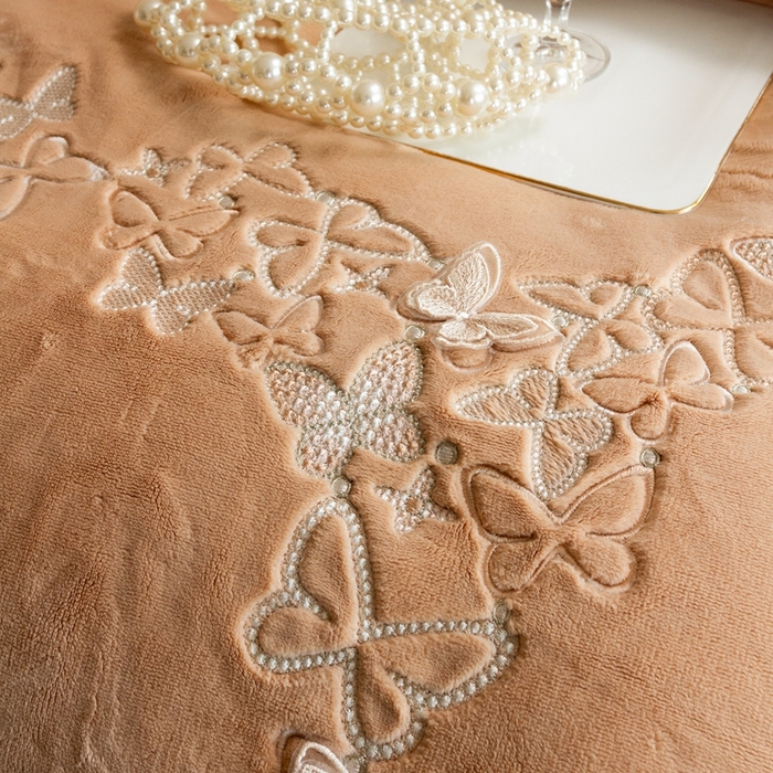 91家纺网 家纺一手货源 找家纺 涞澳家纺 2025秋冬新款亲肤舒适牛奶绒四件套-光辉碟影 光辉碟影-卡其