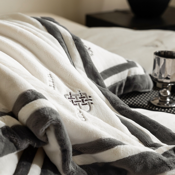 91家纺网 家纺一手货源 找家纺 涞澳家纺 2025秋冬新款亲肤舒适牛奶绒四件套-简慕 简慕-米色