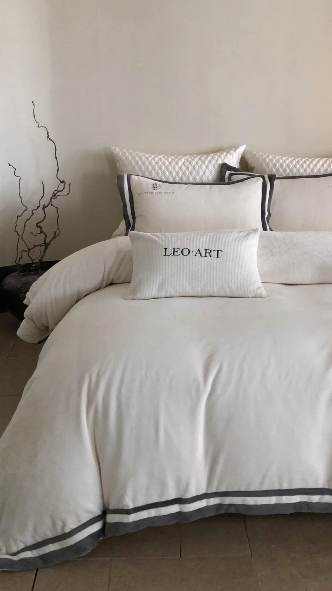 91家纺网 家纺一手货源 找家纺 涞澳家纺 2025秋冬新款亲肤舒适牛奶绒四件套-简慕 简慕-米色