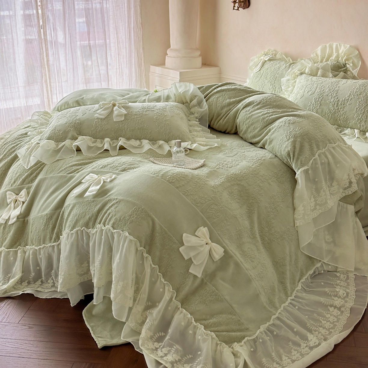 你好美丽 2025新款雕花牛奶绒刺绣花边蝴蝶结四件套-黛玉系列 黛玉绿